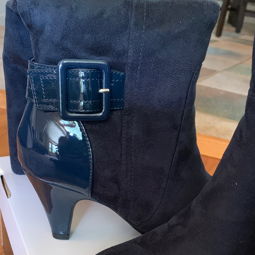 East 5th Dark Blue Heeled Boots - Picture 4 of 7